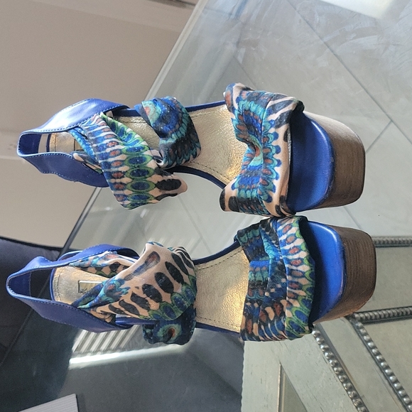 Shoes - Wild pair heels. Perfect for spring and summer.